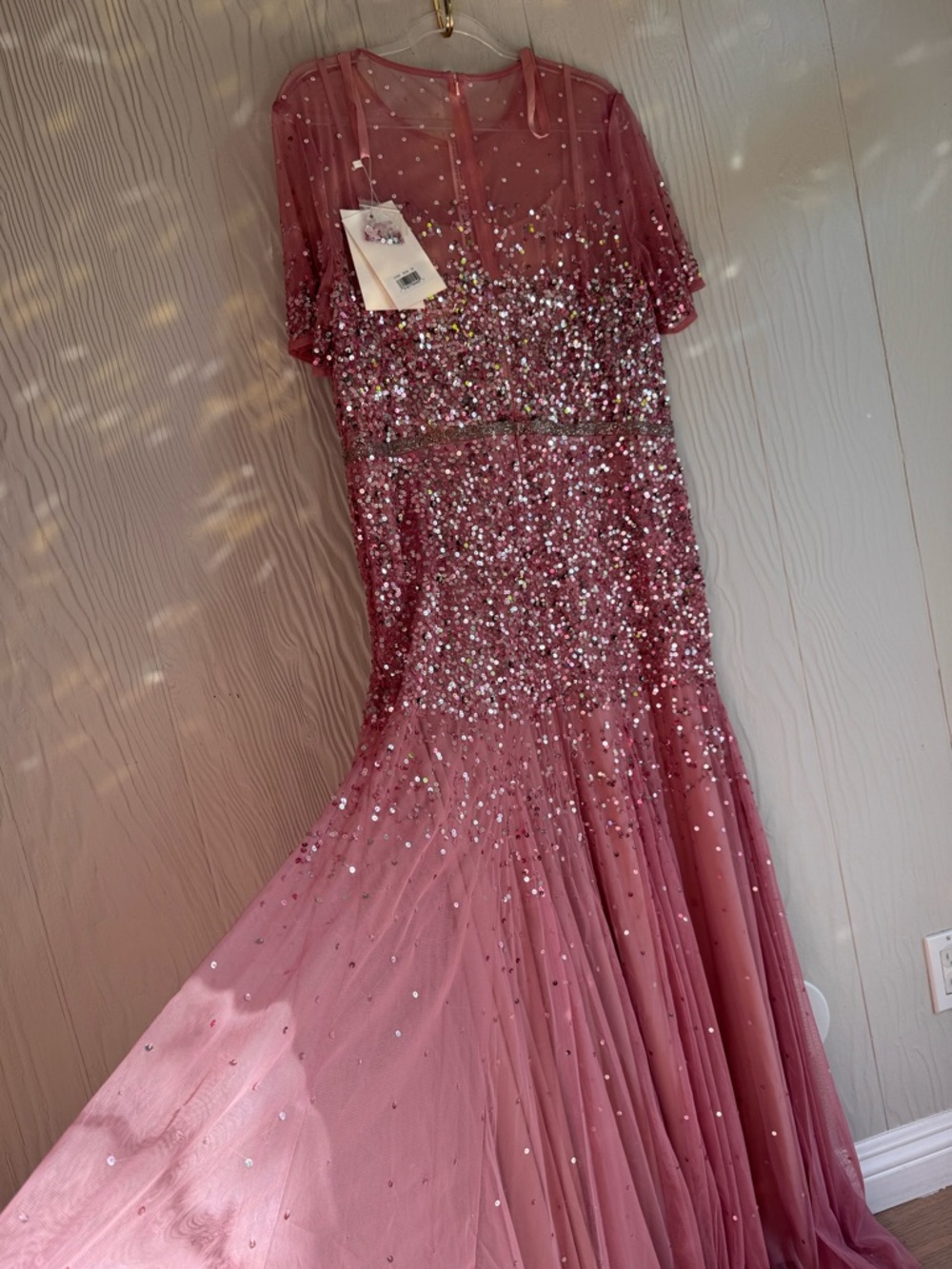 NEW MAC DUGGAL High Neck Short Sleeve Sequin Embellished Gown Sz: 18 #93909 - Picture 9 of 13
